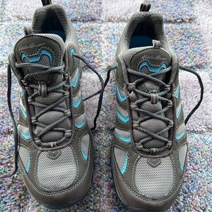 EDDIE BAUER Women’s VIBRAM Outdoors Hiking TRAIL SHOES WOMEN'S Sz 10 GRAY & BLUE